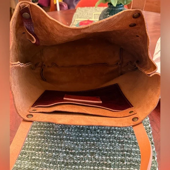 Medium Cinnamon Bear Classic Tote Bag Portland Leather Goods - Picture 4 of 11